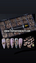 Load image into Gallery viewer, Champagne Pink Bling Box

