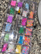 Load image into Gallery viewer, Pastel GLOW bling box
