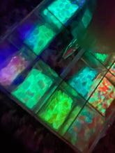 Load image into Gallery viewer, Pastel GLOW bling box
