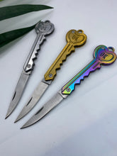 Load image into Gallery viewer, Keychain Knife | Box Cutter
