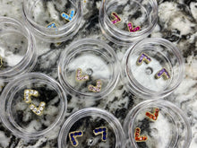 Load image into Gallery viewer, 2pcs V Heart Charms
